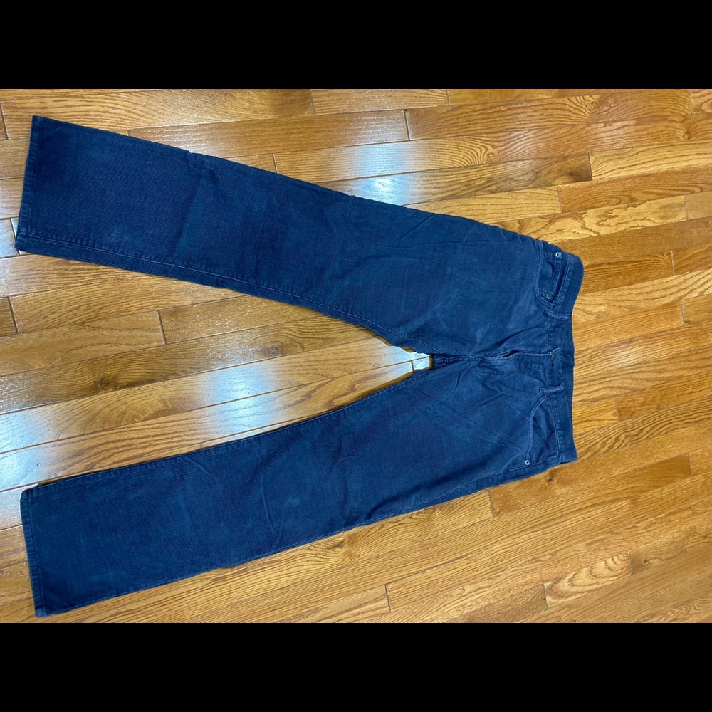 Mens’s Corduroy 32x30 straight cut.